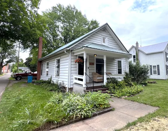 $128,000 | 229 5th Street, Burr Oak, MI 49030