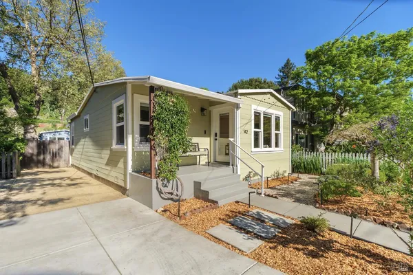 $1,395,000 | 142 Dominga Avenue, Fairfax, CA 94930