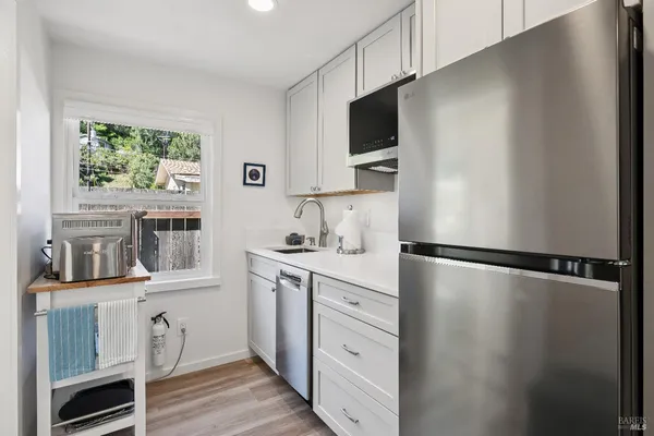 $1,395,000 | 142 Dominga Avenue, Fairfax, CA 94930