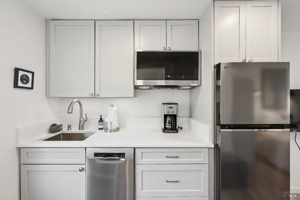 $1,395,000 | 142 Dominga Avenue, Fairfax, CA 94930