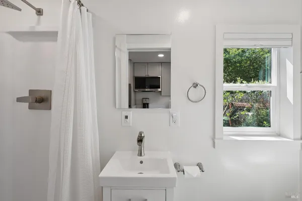 $1,395,000 | 142 Dominga Avenue, Fairfax, CA 94930