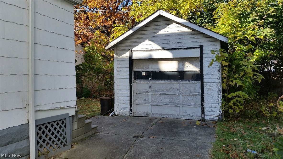 1284 Melbourne Road Cleveland, OH 44112 - Photo 9 of 9