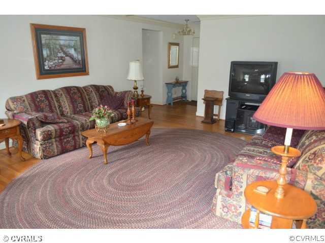 8819 Jacobs Road Chesterfield, VA 23236 - Photo 3 of 11