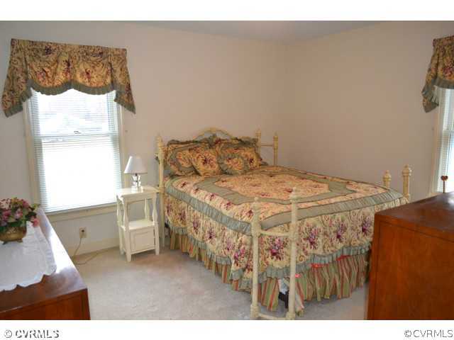 8819 Jacobs Road Chesterfield, VA 23236 - Photo 7 of 11