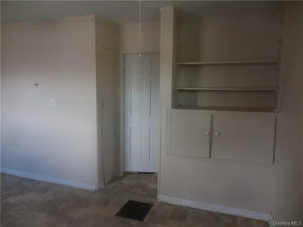 $1,650 | 10 Edmunds Lane, Unit A, Pine Bush, NY 12566