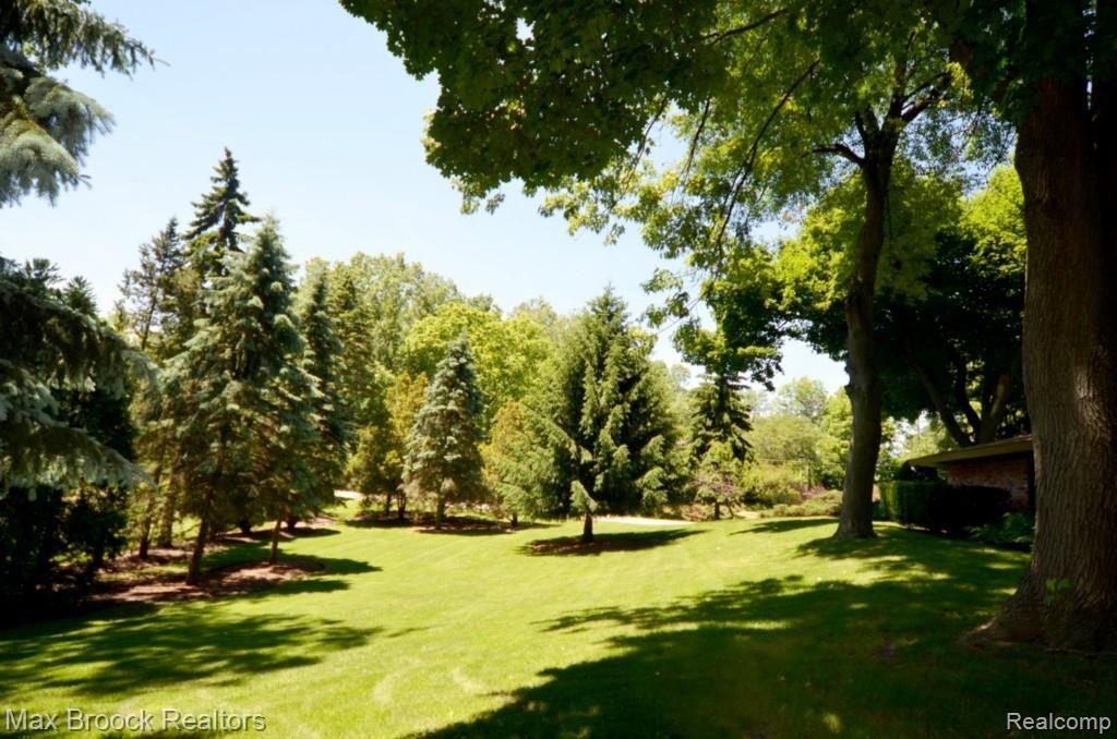 3791 West Pemberton Road Bloomfield Hills, MI 48302 - Photo 29 of 82 BackYard copy.jpg