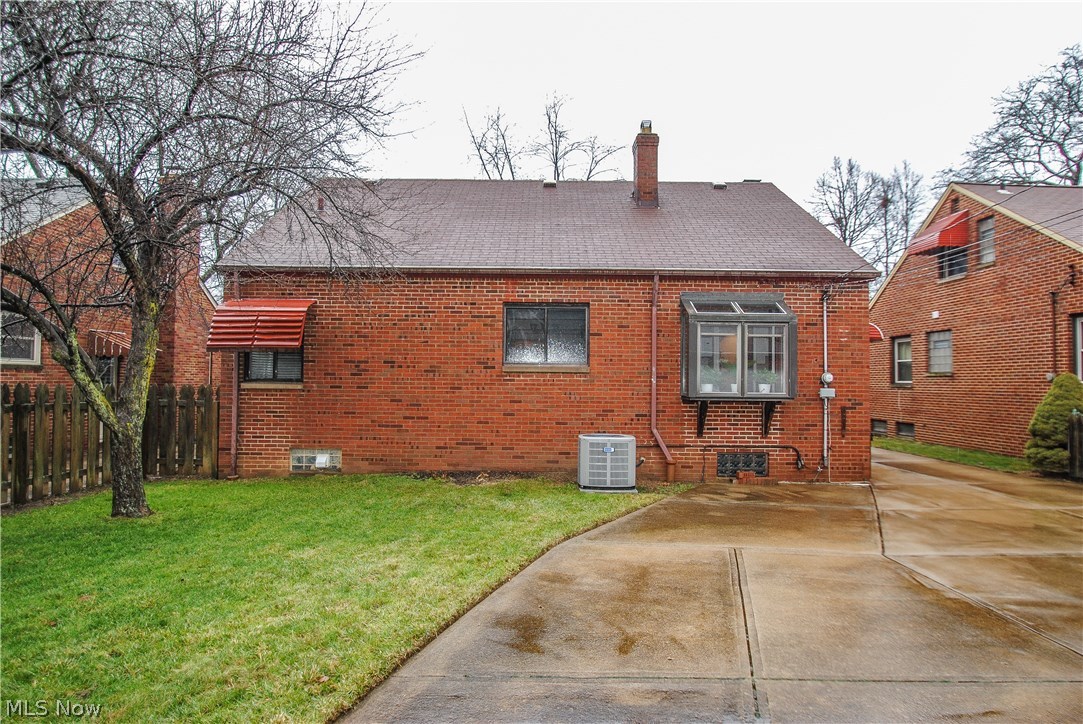 19745 Henry Road Fairview Park, OH 44126 - Photo 25 of 29