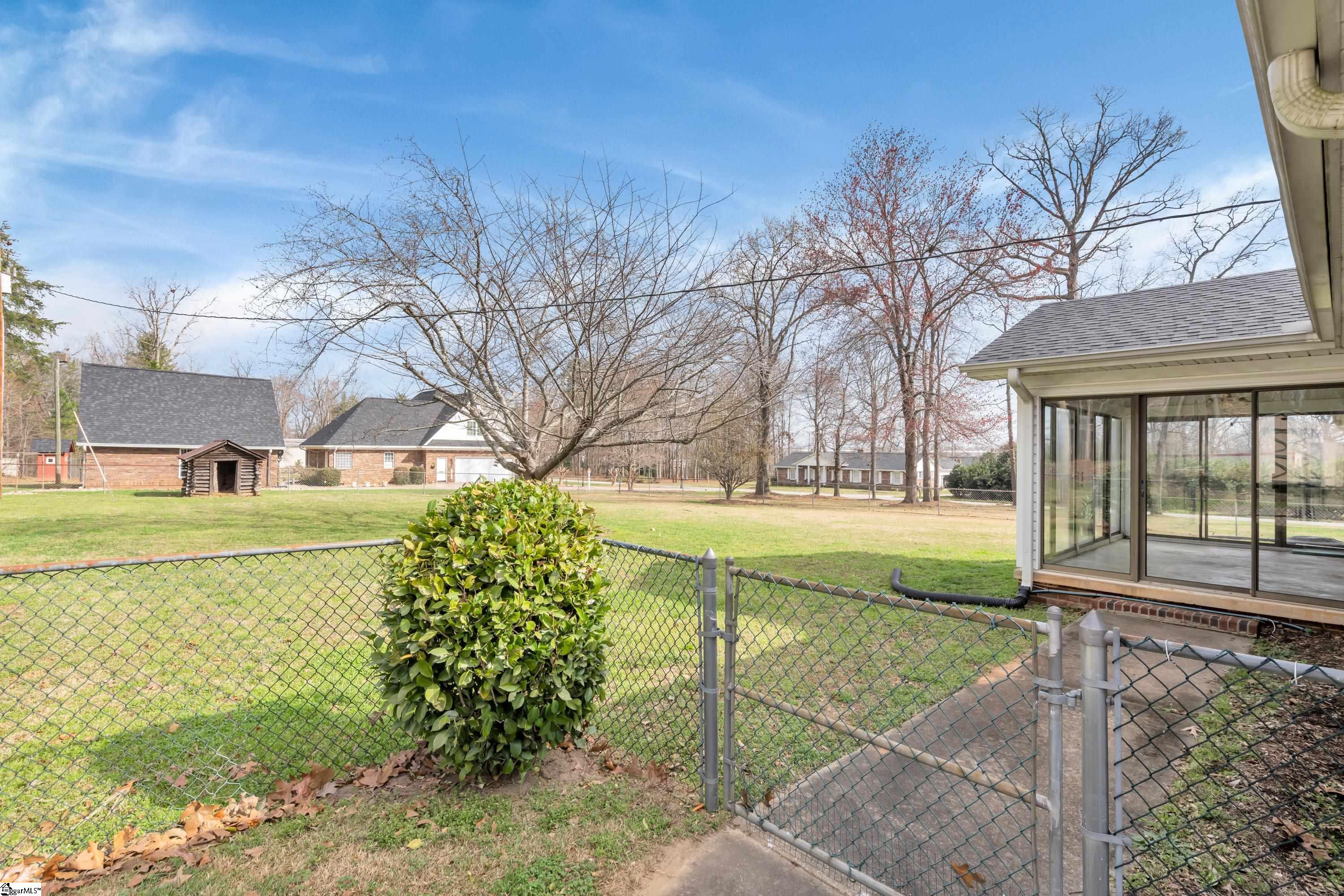 1116 Berry Shoals Road Greer, SC 29651 - Photo 20 of 32 Gallery Image 20