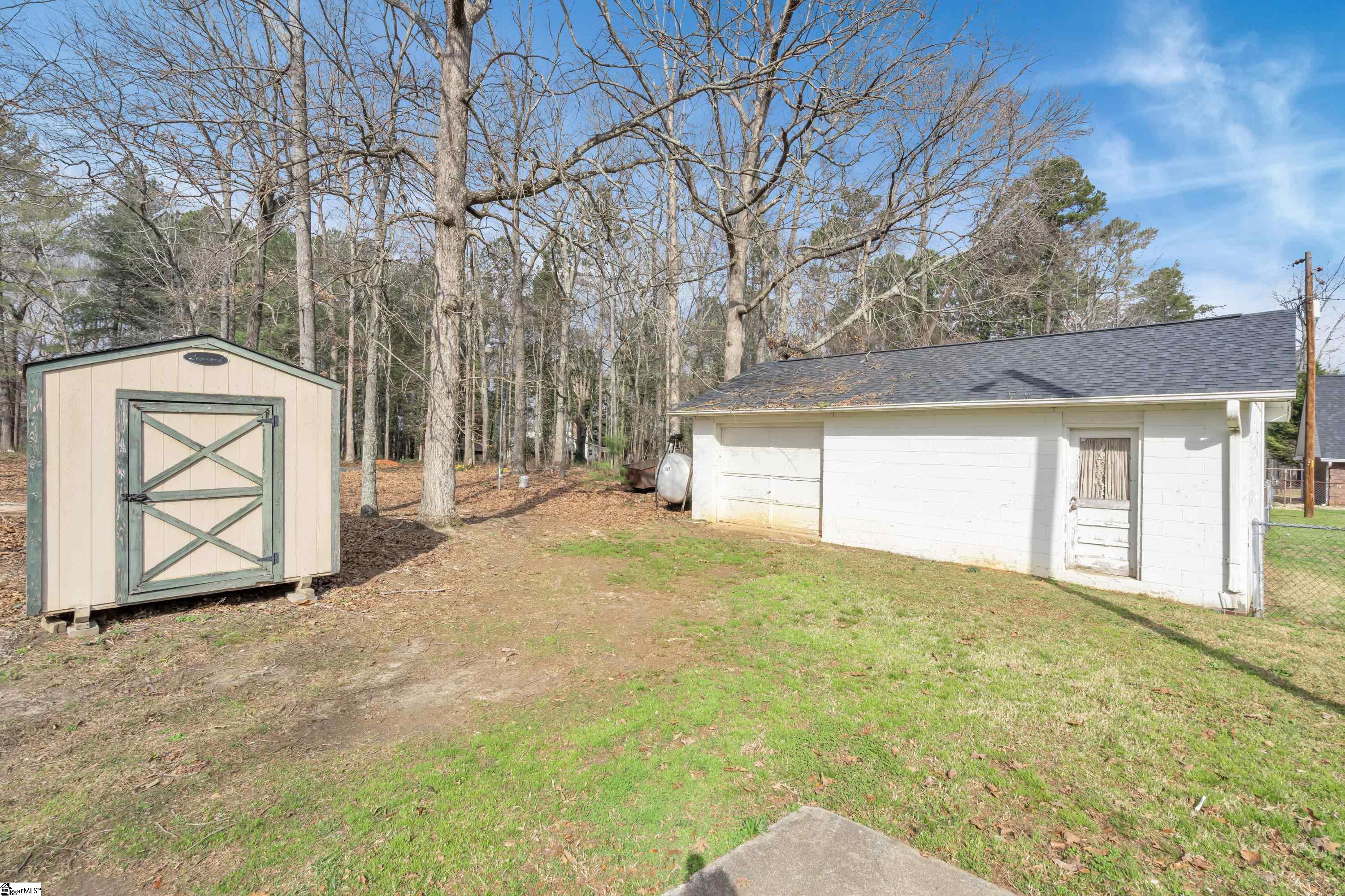 1116 Berry Shoals Road Greer, SC 29651 - Photo 21 of 32 Gallery Image 21