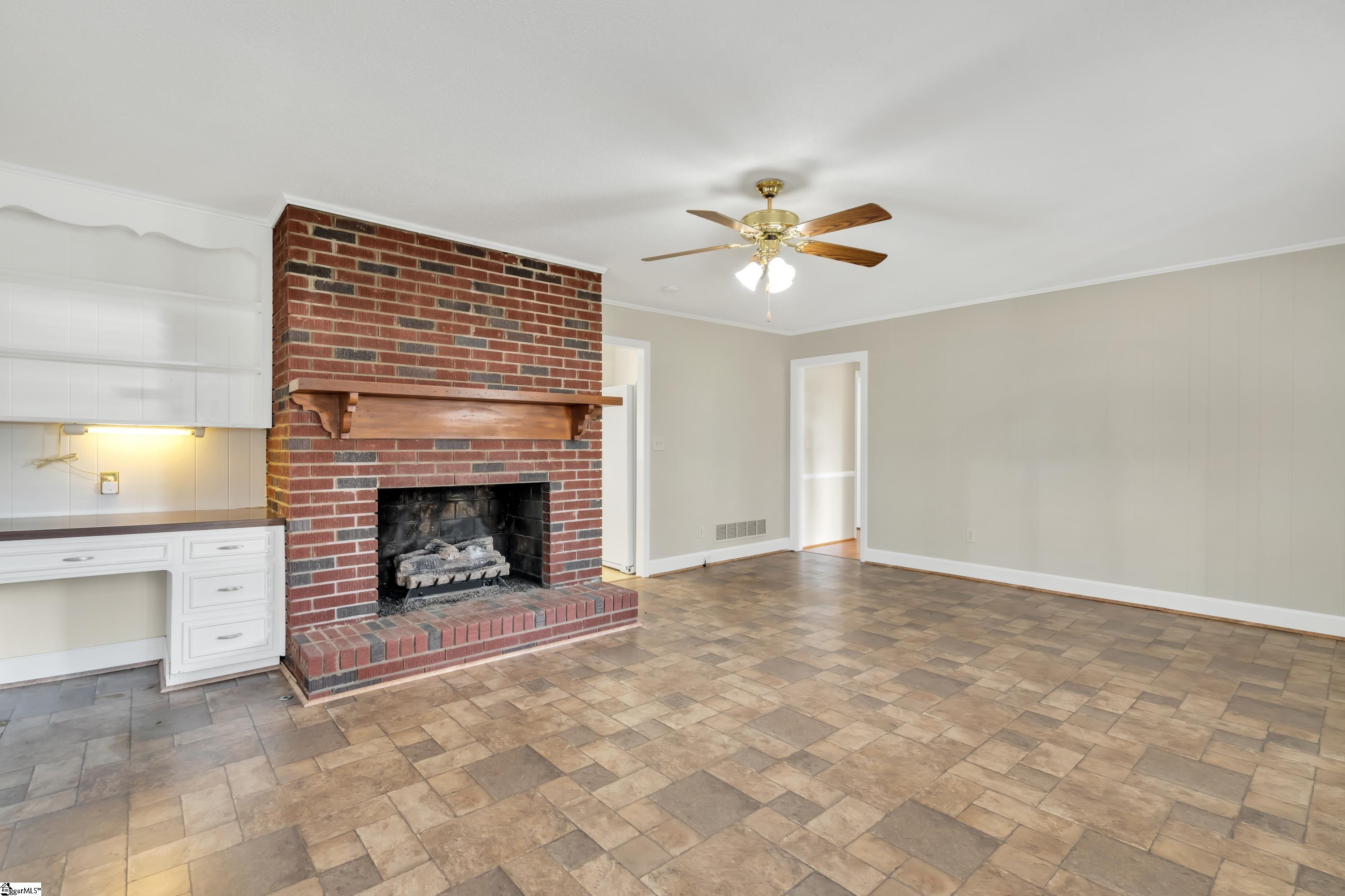1116 Berry Shoals Road Greer, SC 29651 - Photo 5 of 32 Gallery Image 5