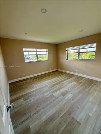 $1,900 | 1607 Arthur Street, Unit 304, Hollywood, FL 33020