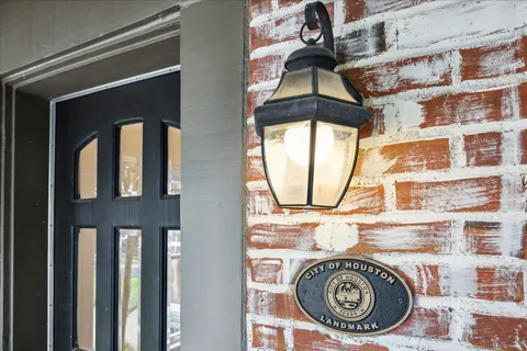 a close up of a washer and dryer