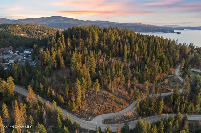 $1,750,000 | Xxx East Potlatch Hill Road, Coeur D'Alene, ID 83814