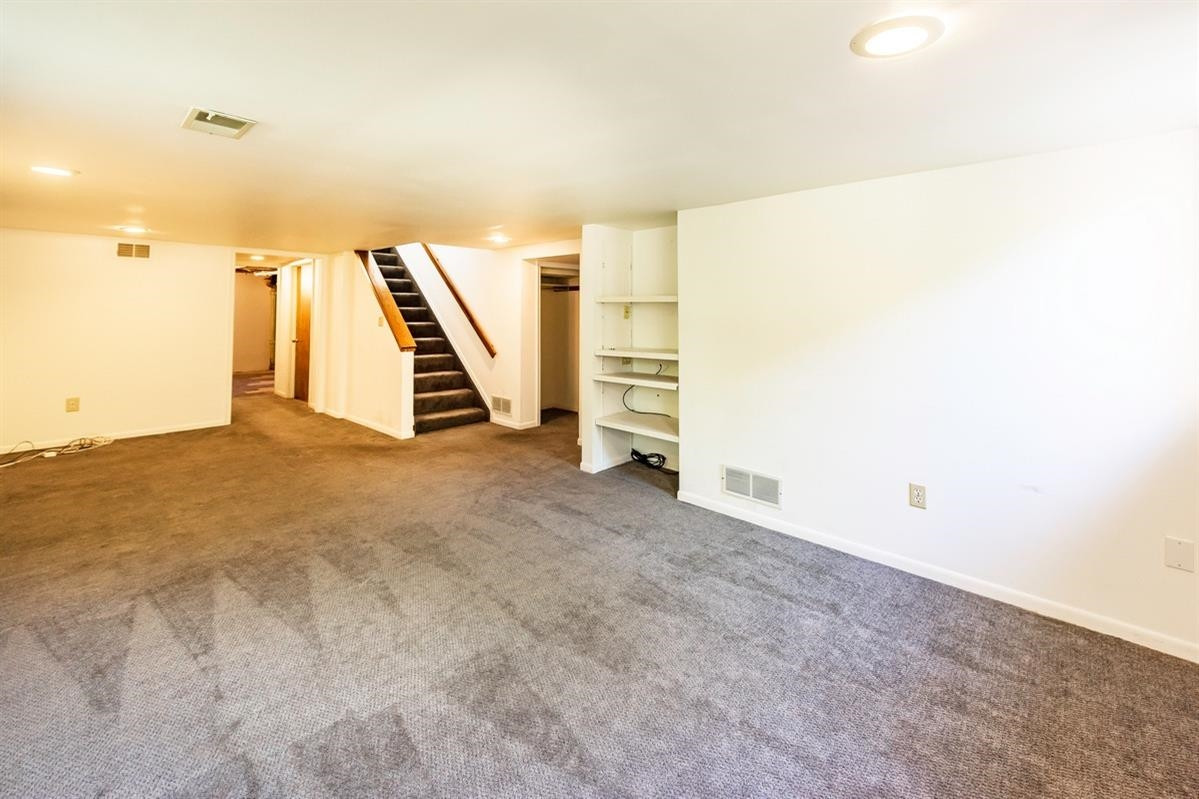 2276 Medford Road Ann Arbor, MI 48104 - Photo 32 of 40 Photo 32