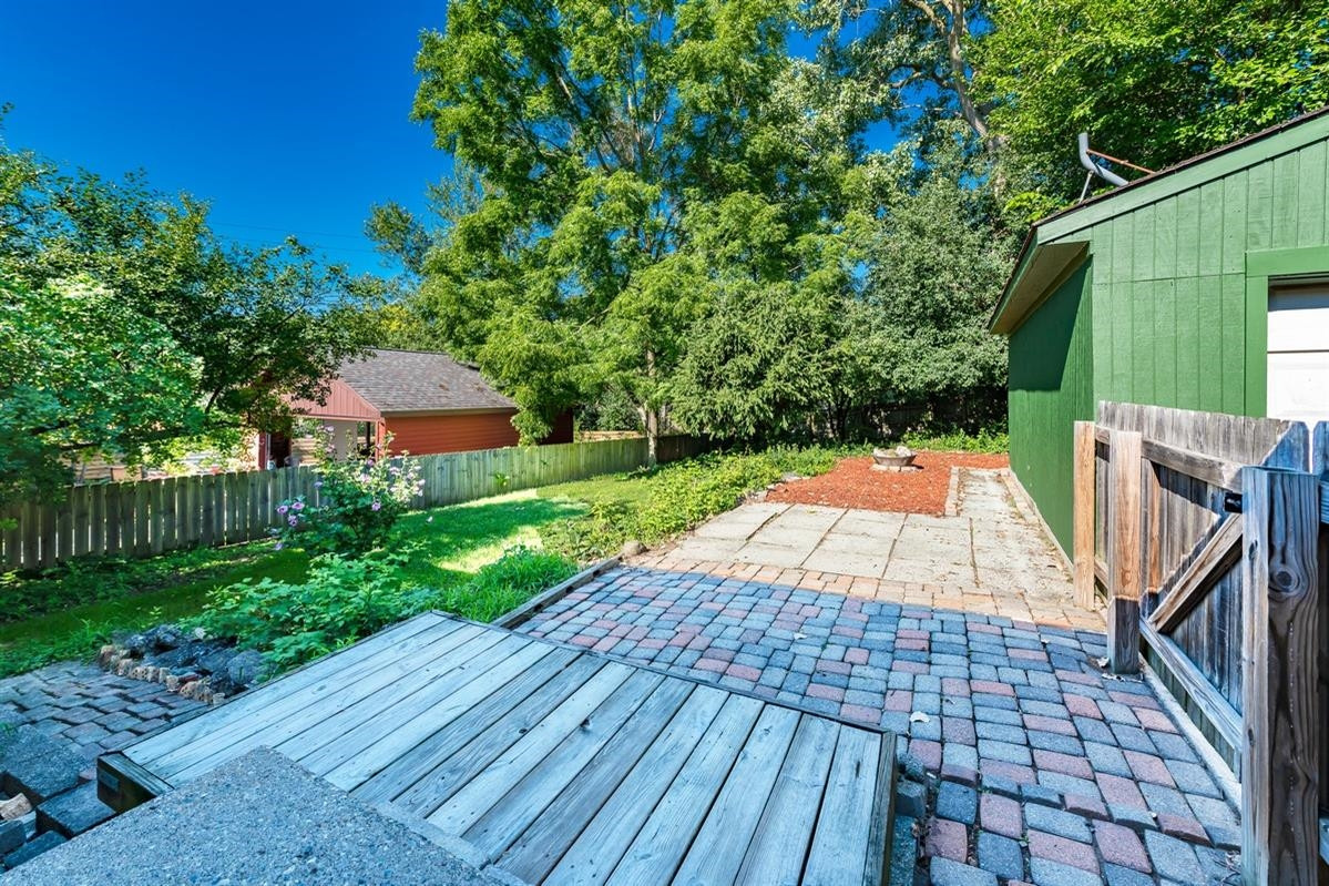 2276 Medford Road Ann Arbor, MI 48104 - Photo 38 of 40 Photo 38