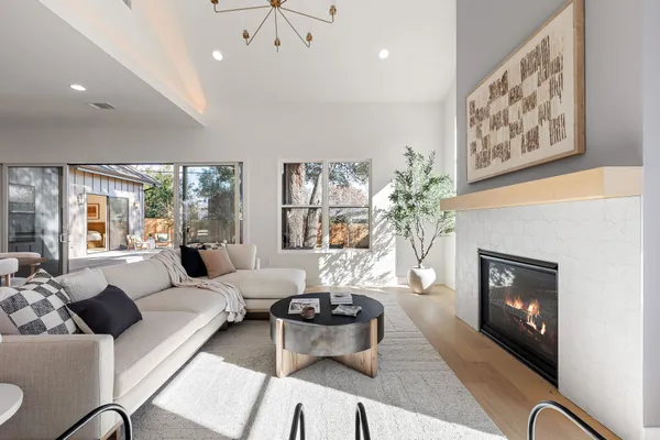 $1,899,990 | 3104 Pinecrest Drive, Austin, TX 78757