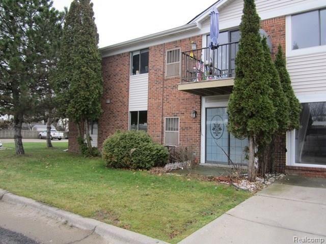 43284 Mound Road, Unit 401 Sterling Heights, MI 48314 - Photo 3 of 14 IMG_2464.JPG