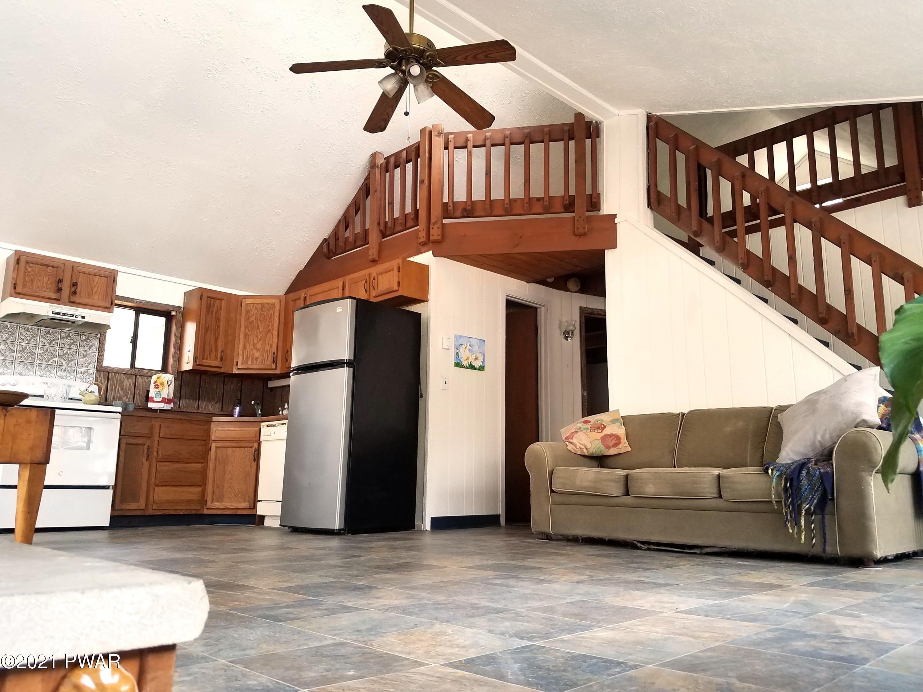 128 Rockway Road Lake Ariel, PA 18436 - Photo 6 of 15 20210420_152423