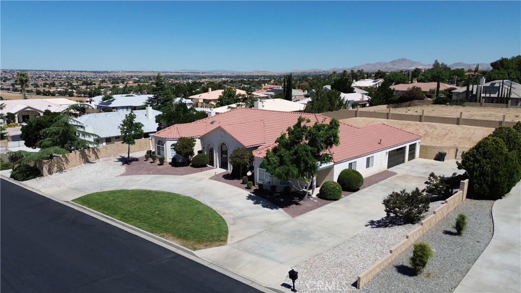 20230 Quail Run Road Apple Valley, CA 92308 - Photo 6 of 71