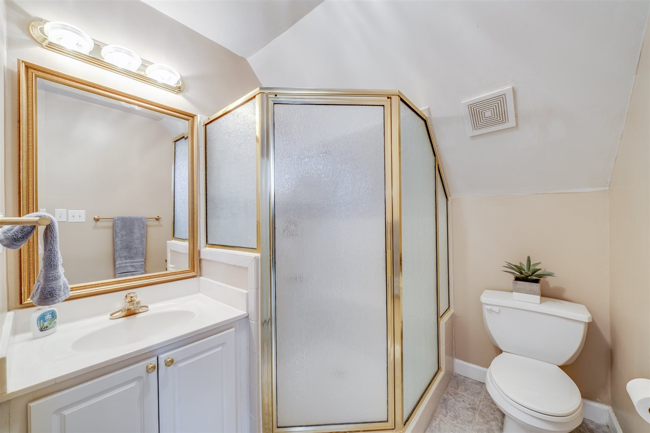 11921 Larka Court Raleigh, NC 27613 - Photo 26 of 30 Bathroom
