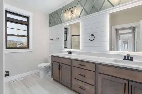 $925,000 | 1187 60th Street, Hudson, WI 54016