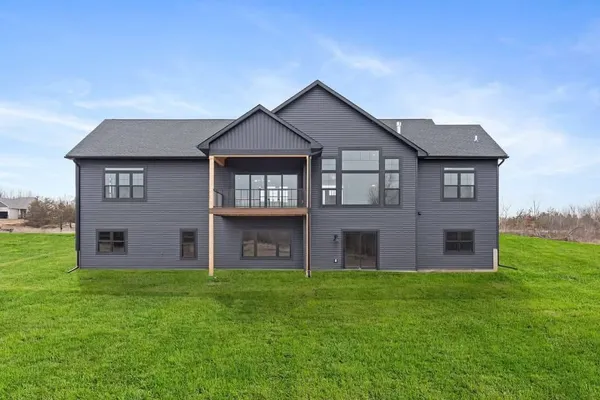 $925,000 | 1187 60th Street, Hudson, WI 54016