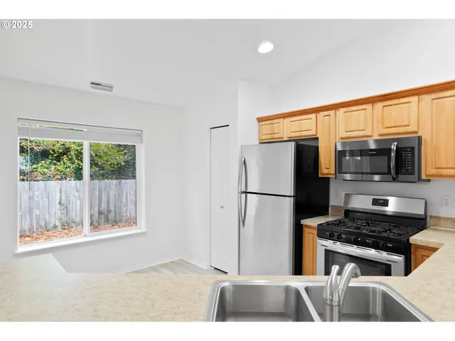 $746,000 | 3047 Wallace Road Northwest, Salem, OR 97304