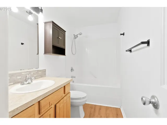 $746,000 | 3047 Wallace Road Northwest, Salem, OR 97304