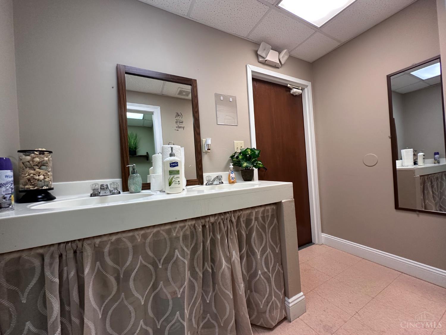 211 Belfast Road, Unit A Hillsboro, OH 45133 - Photo 4 of 32