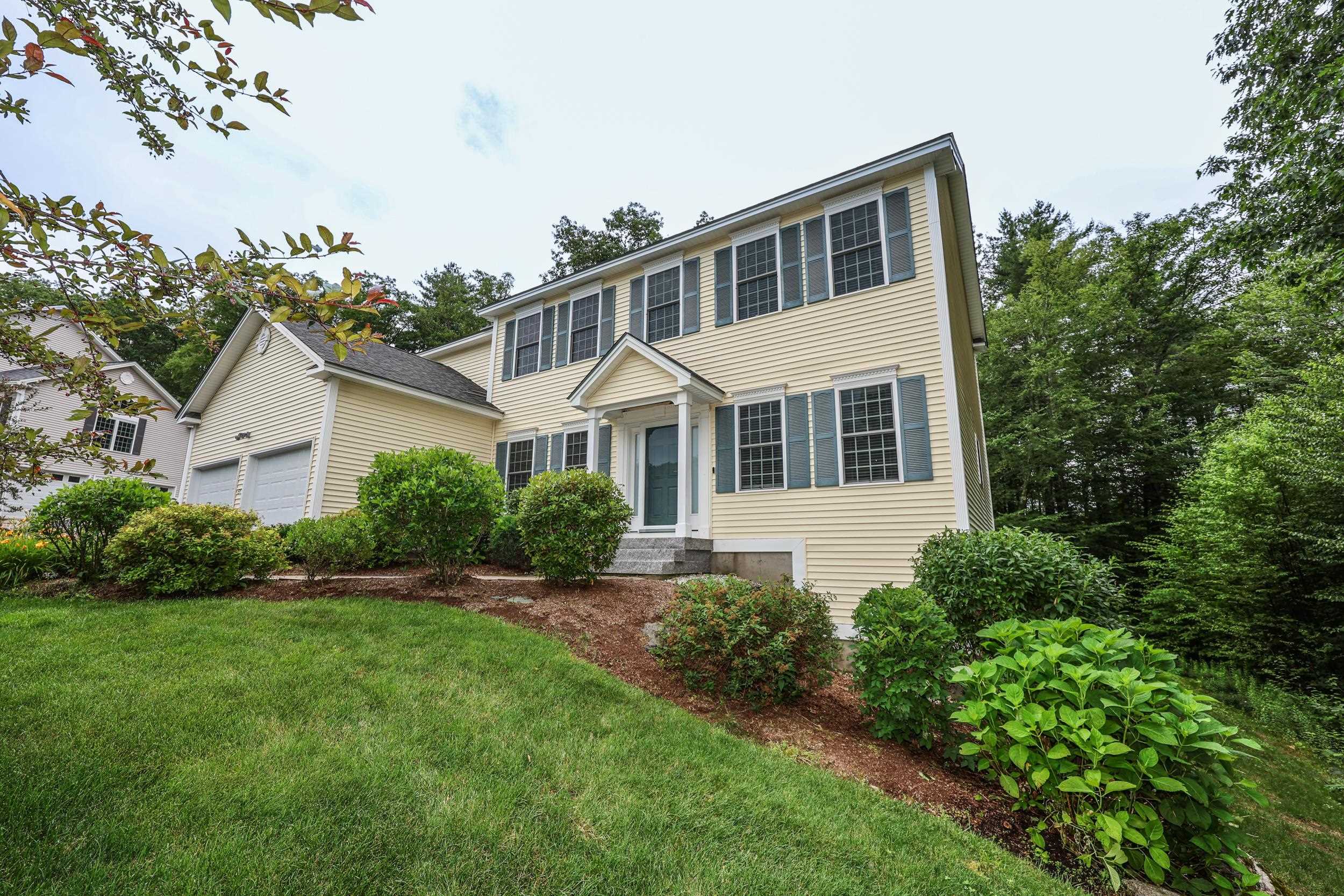 61 Grapevine Road Bedford, NH 03110 - Photo 3 of 54 Gallery Image 3