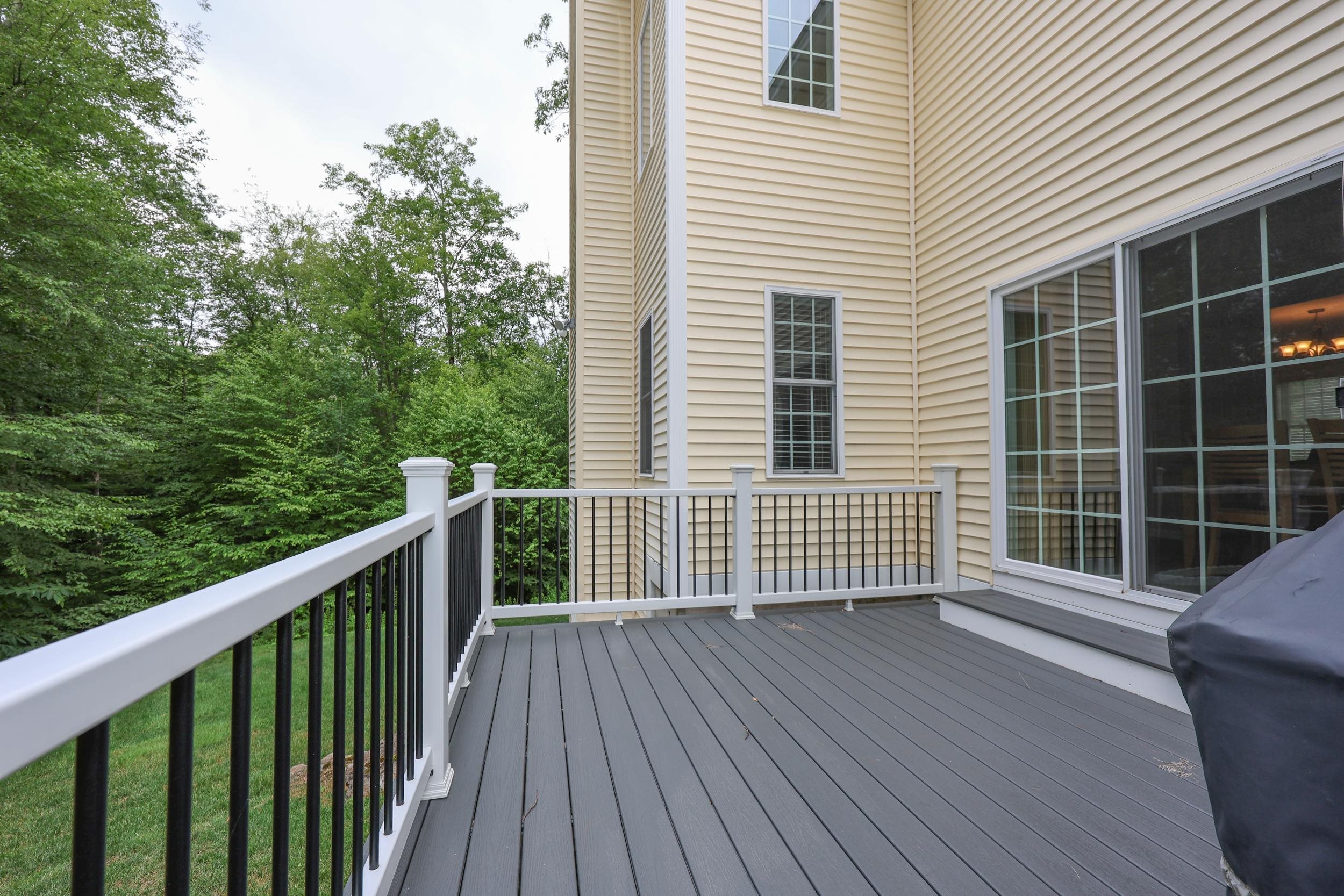 61 Grapevine Road Bedford, NH 03110 - Photo 7 of 54 Gallery Image 7