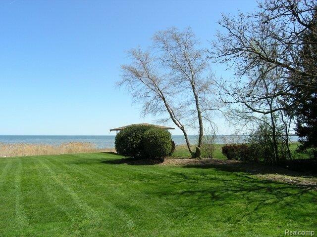 870 Lake Shore Road Grosse Pointe, MI 48236 - Photo 21 of 24 Lake View