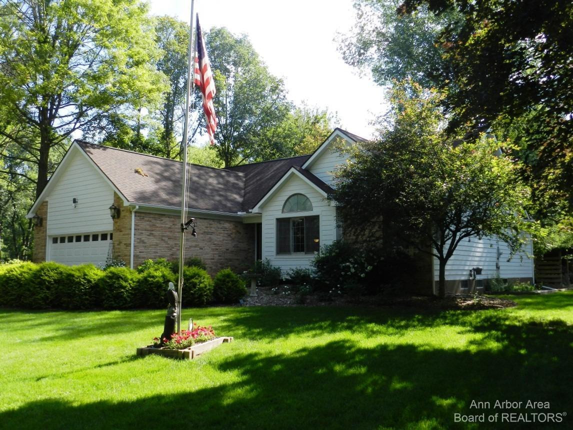64 North Kellogg Road Howell, MI 48843 - Photo 1 of 65 Photo 1