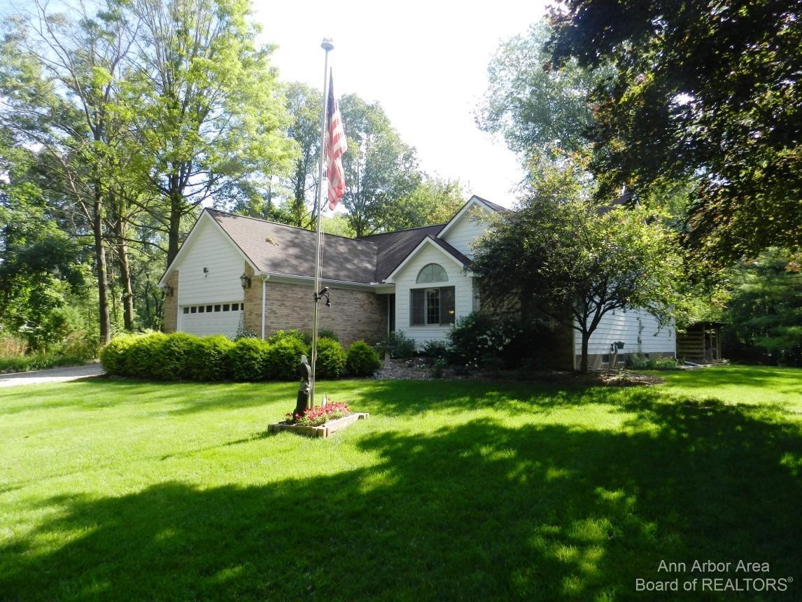64 North Kellogg Road Howell, MI 48843 - Photo 2 of 65 Photo 2