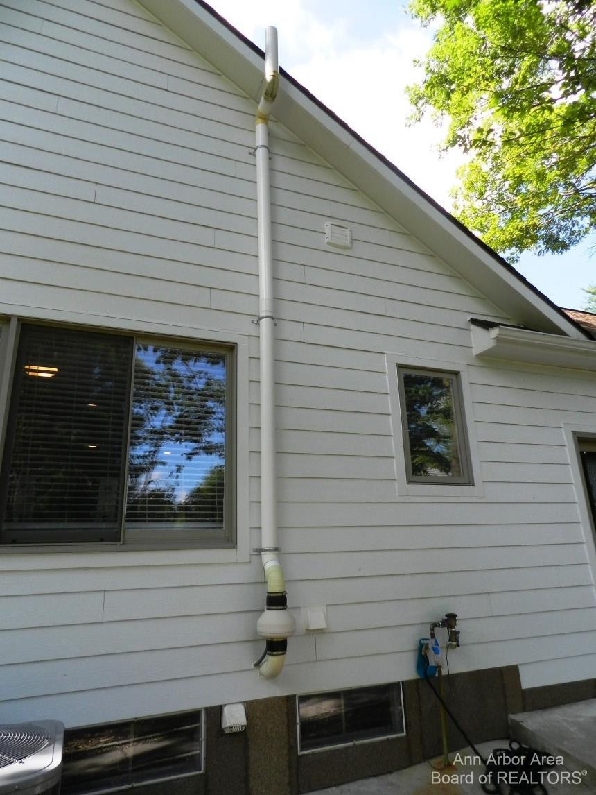 64 North Kellogg Road Howell, MI 48843 - Photo 46 of 65 Photo 46