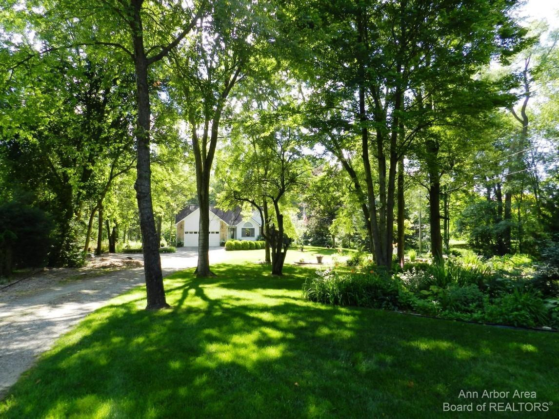 64 North Kellogg Road Howell, MI 48843 - Photo 47 of 65 Photo 47