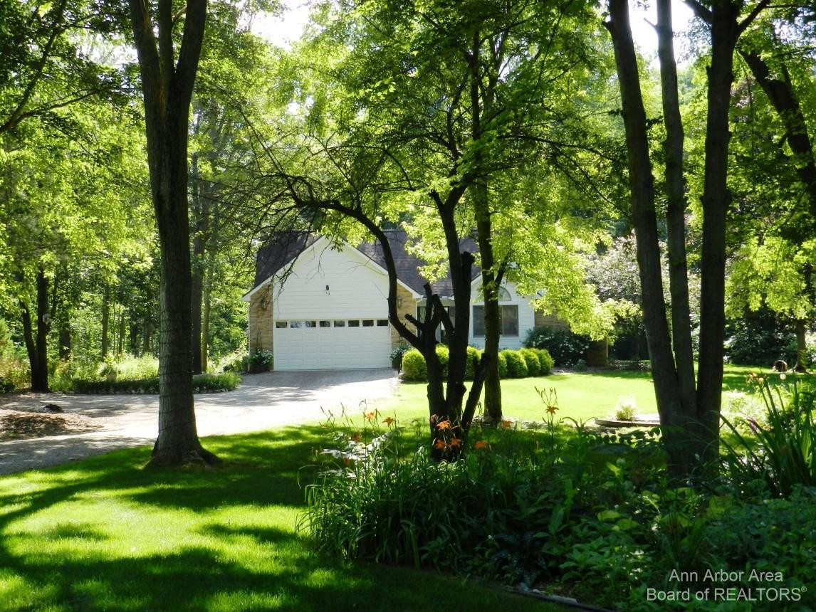 64 North Kellogg Road Howell, MI 48843 - Photo 48 of 65 Photo 48