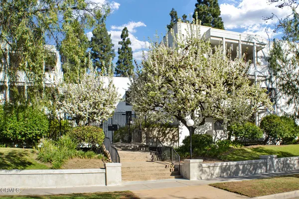 $799,000 | 190 Arroyo Terrace, Unit 102, Pasadena, CA 91103