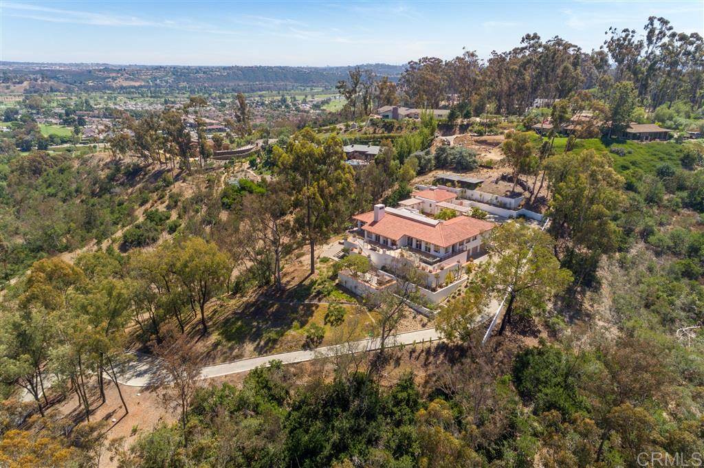 15740 Puerta Del Sol Rancho Santa Fe, CA 92067 - Photo 3 of 25