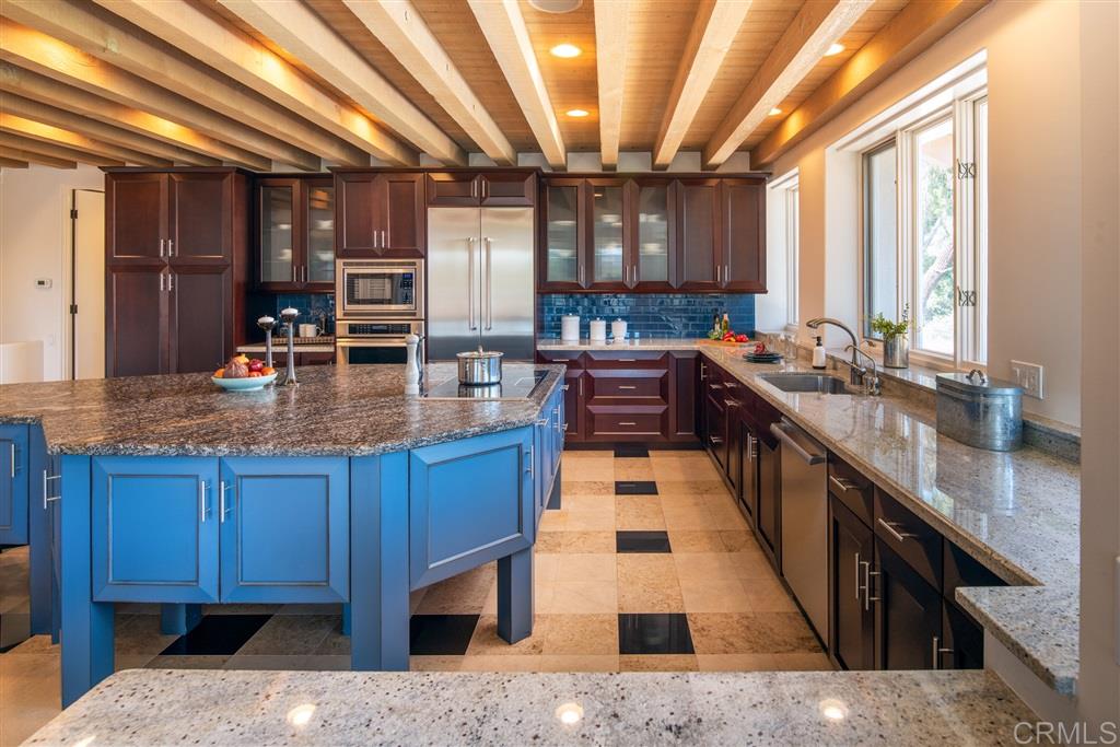 15740 Puerta Del Sol Rancho Santa Fe, CA 92067 - Photo 5 of 25
