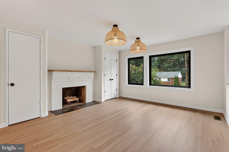 963 North Rochester Street Arlington, VA 22205 - Photo 6 of 43 Gallery Image 6