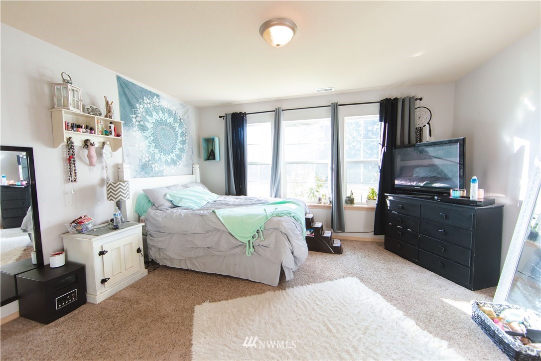 567 Chapman Road Camano Island, WA 98282 - Photo 23 of 35 Gallery Image 23