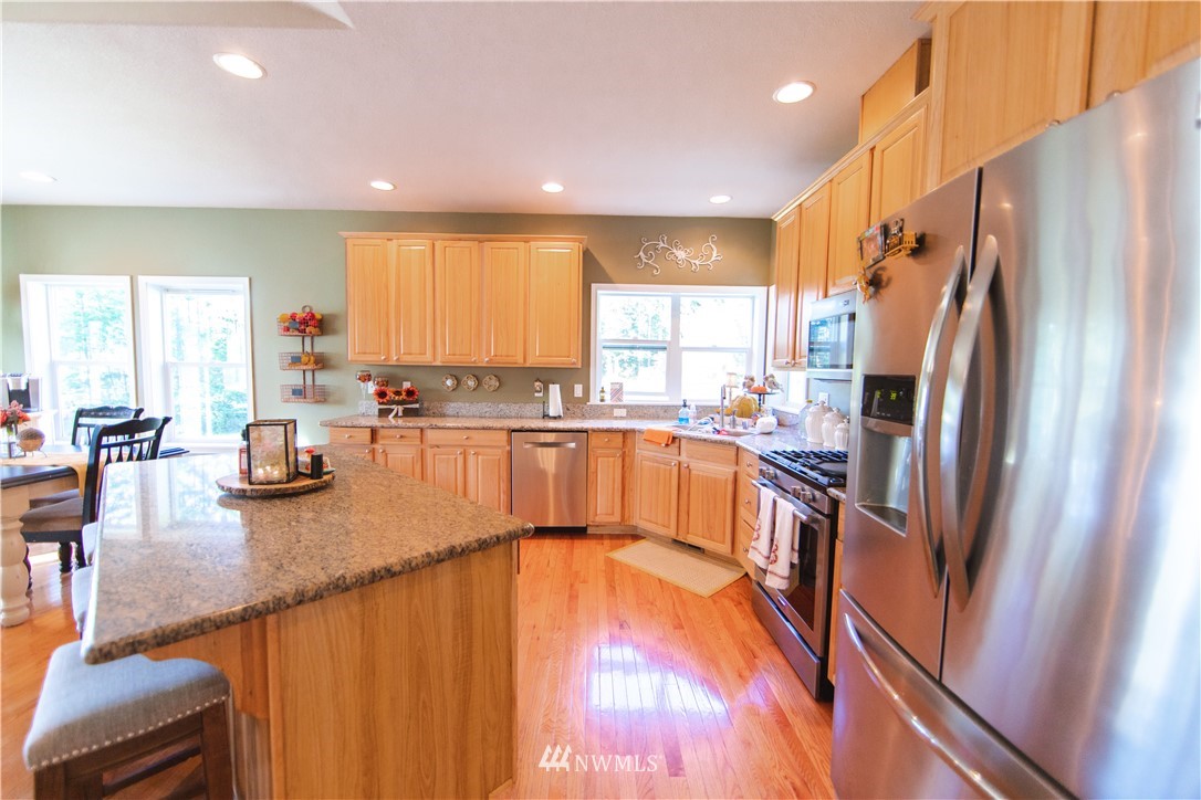 567 Chapman Road Camano Island, WA 98282 - Photo 7 of 35 Gallery Image 7