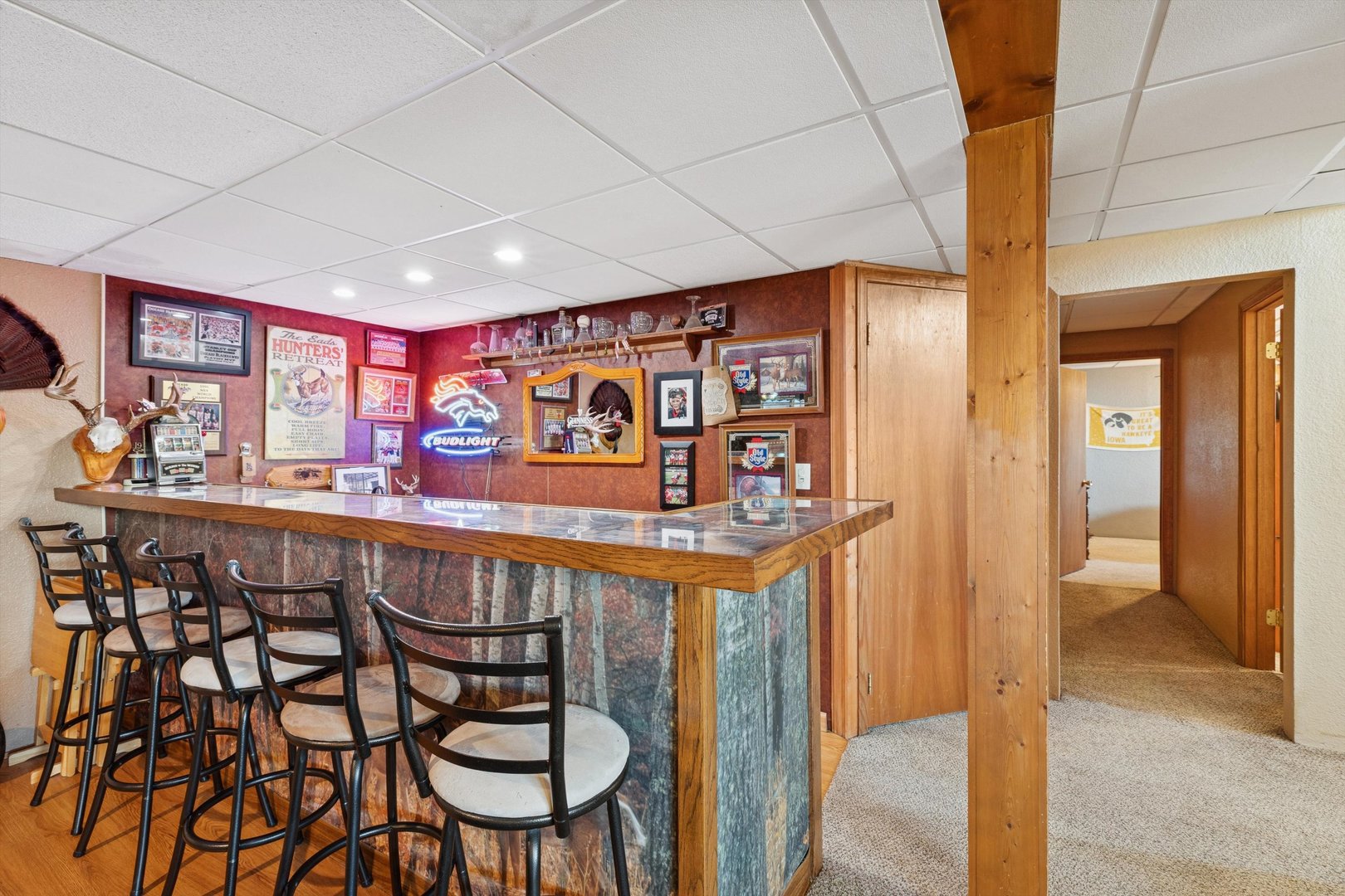 5430 Holly Road Fulton, IL 61252 - Photo 20 of 33 a view of an entryway with a table and chairs