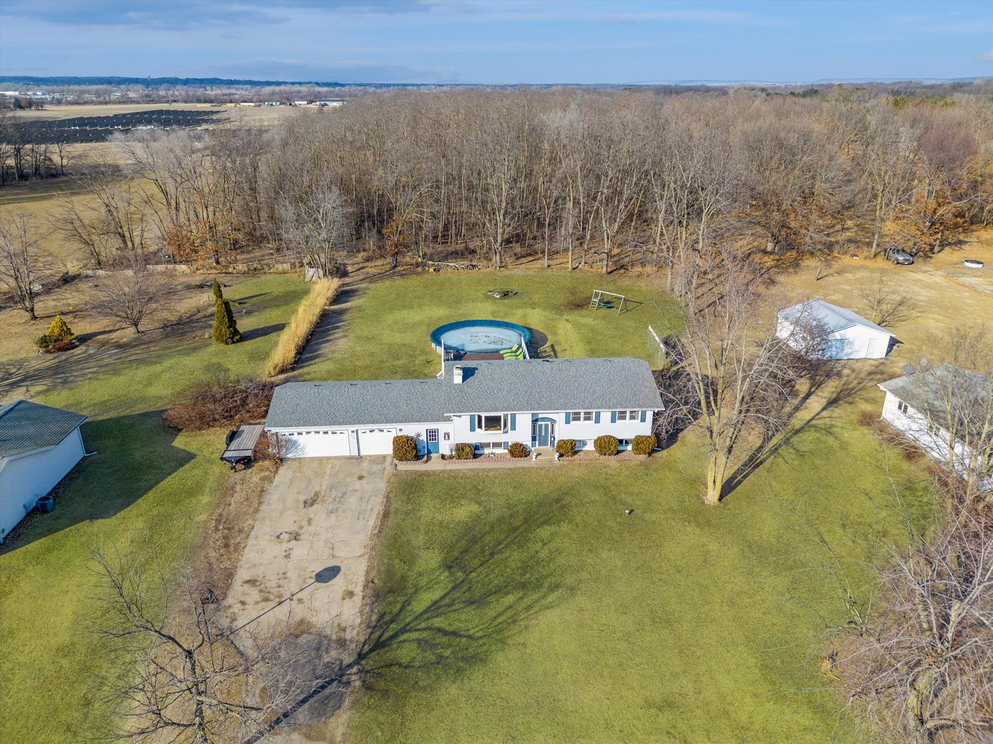 5430 Holly Road Fulton, IL 61252 - Photo 26 of 33 a view of a water with an outdoor space