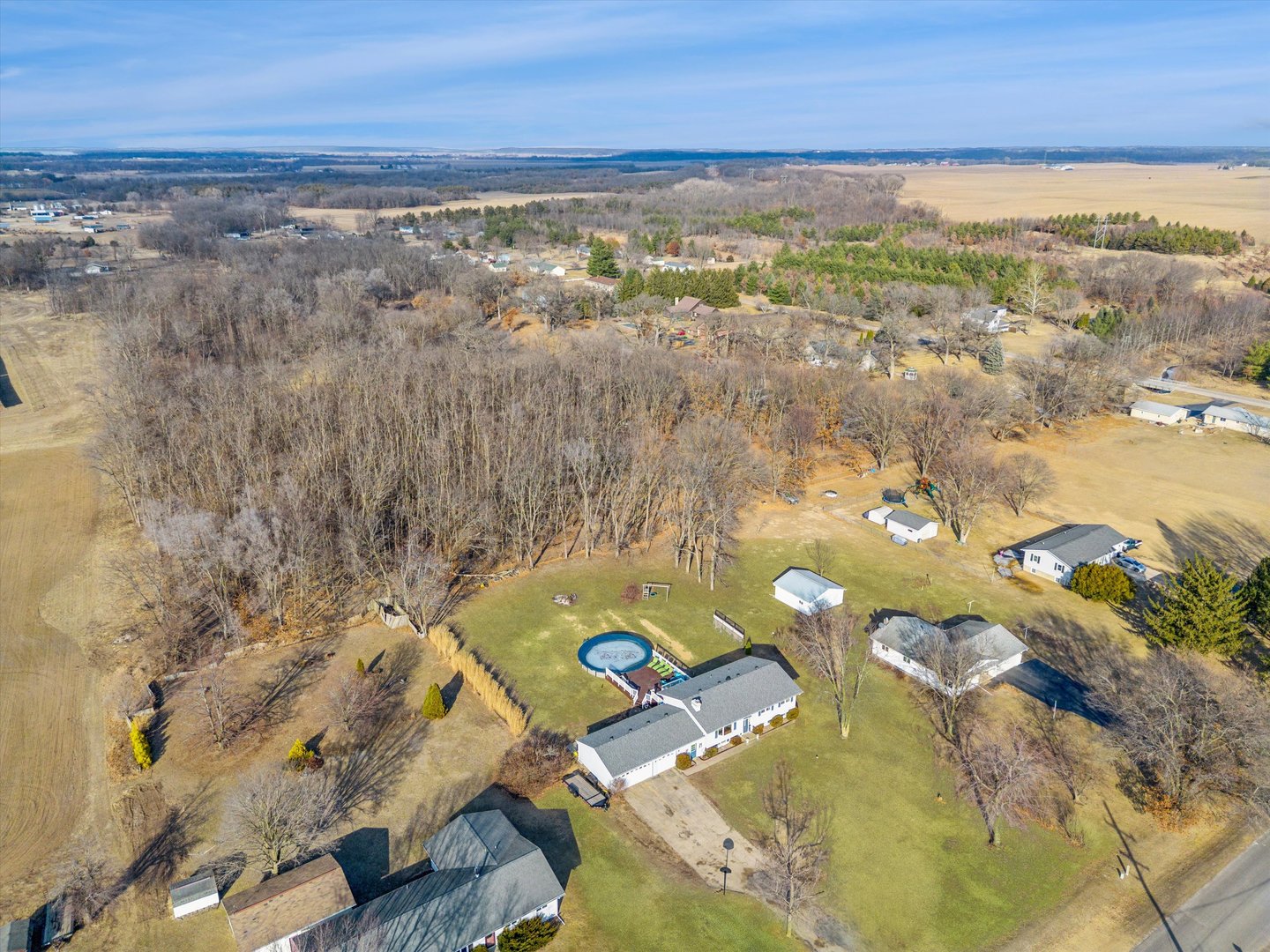5430 Holly Road Fulton, IL 61252 - Photo 27 of 33 a view of a city with an ocean