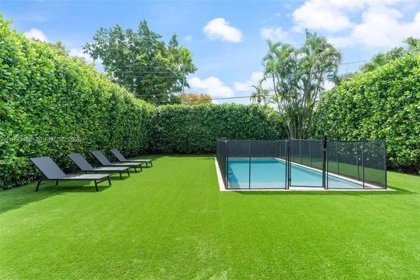 $19,500 | 634 West 47th Street, Miami Beach, FL 33140