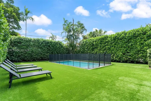 $19,500 | 634 West 47th Street, Miami Beach, FL 33140