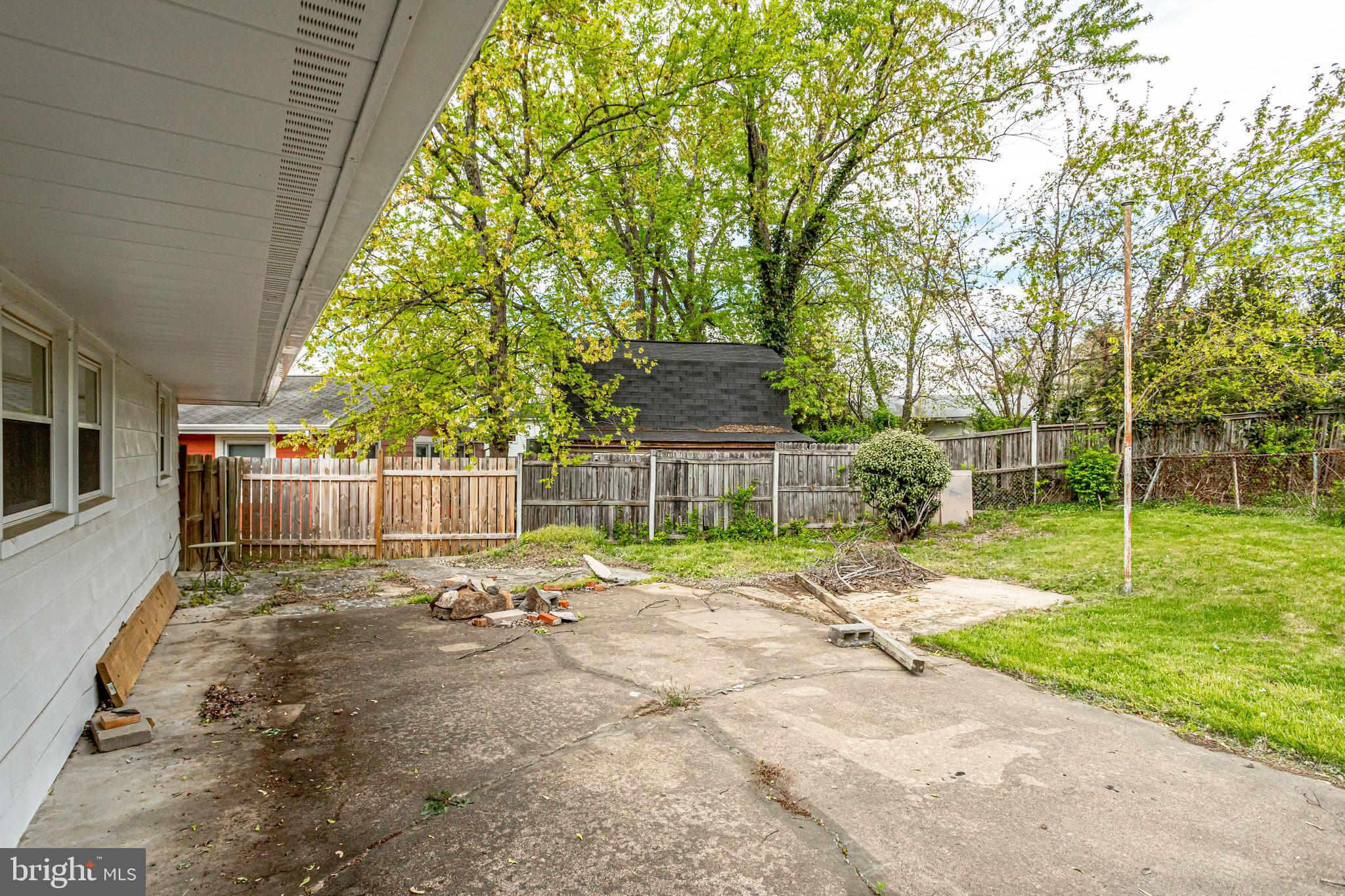 605 East Roanoke Road Sterling, VA 20164 - Photo 29 of 34 Gallery Image 29