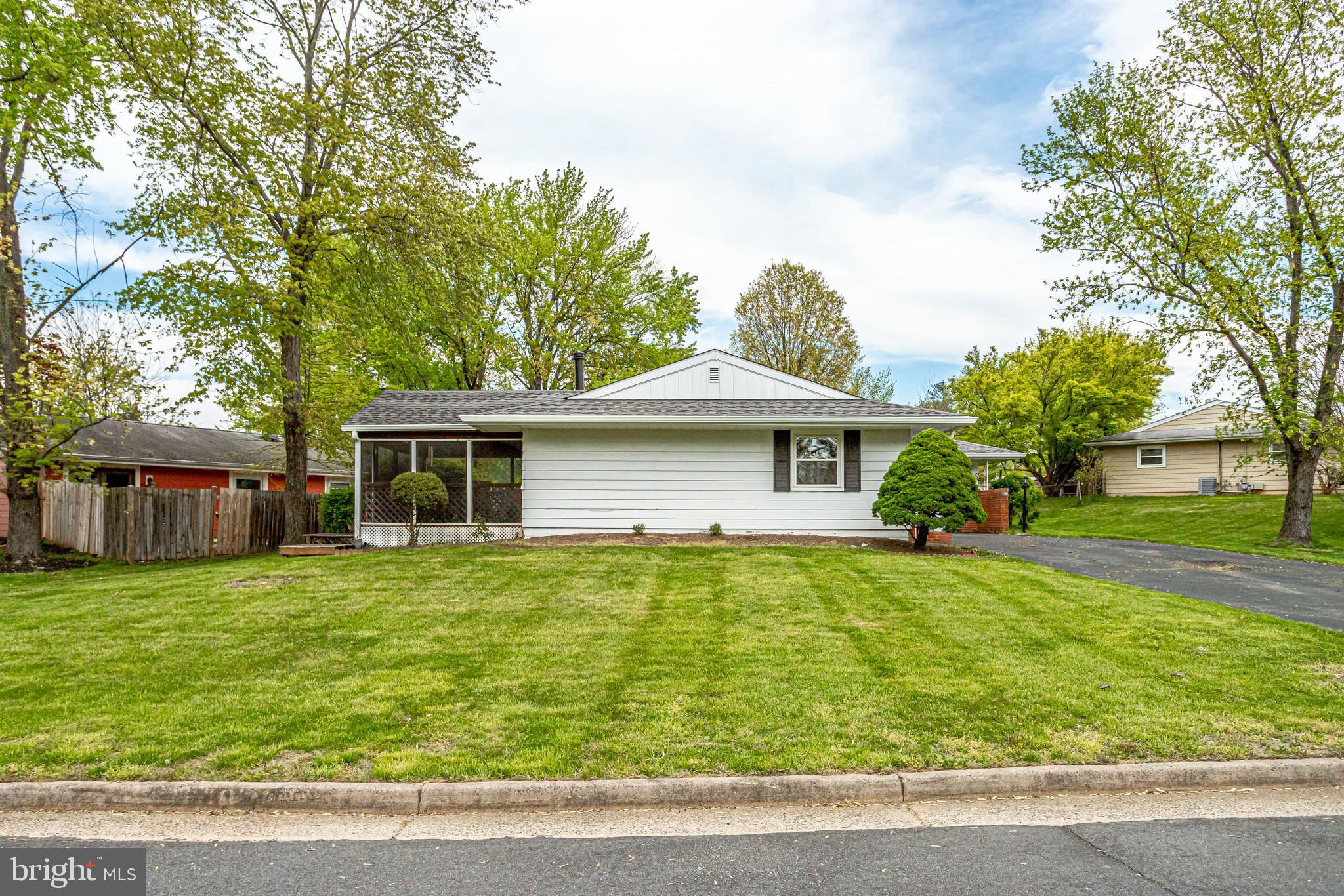 605 East Roanoke Road Sterling, VA 20164 - Photo 31 of 34 Gallery Image 31